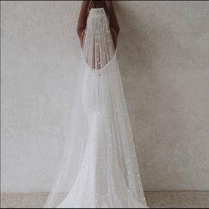 ISO Made with Love Harlow Veil - cathedral length